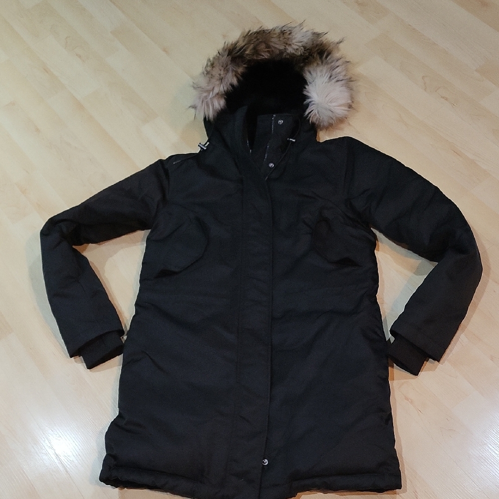Wilfred Free Black Puffer Coat with Faux Fur Trim On Hood